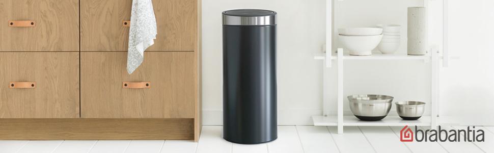 Мусорный бак 30 л черный матовый стальная крышка Touch Bin Brabantia