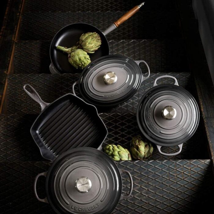 Кастрюля 27 см Flint Signature Le Creuset