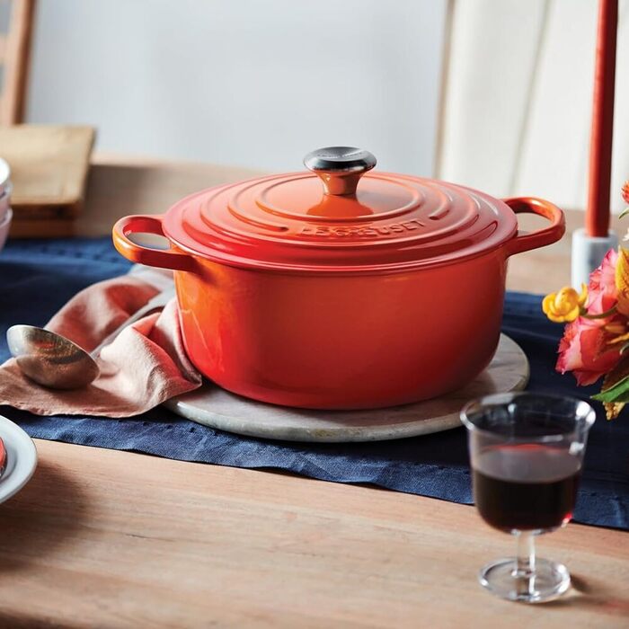 Кастрюля чугунная 1,8 л Red Flame Signature Le Creuset