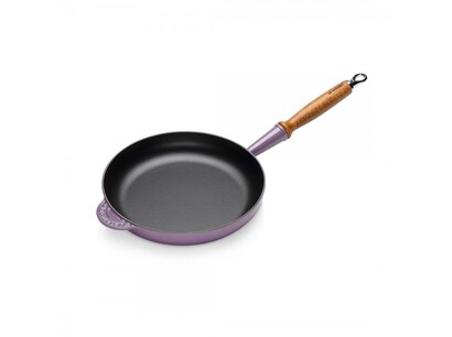 Сковорода чугунная 24 см с деревянной ручкой Ultra Violet Le Creuset