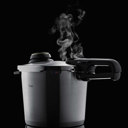 Премиум/скороварка, 4 части (6л - Ø 22 см и Rapid Frying Pan 2,5 л - Ø 22 см) с металлической крышкой, вставка - Сделано в Германии, индукционный 2,5 л и 6 л