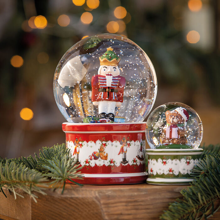 Снежный шар "Щелкунчик" Christmas Toys Memory Villeroy & Boch