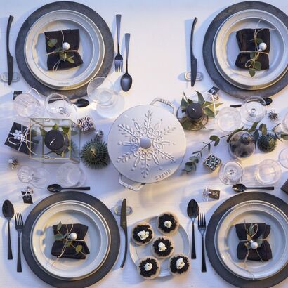 Жаровня 24 см Snowflake White Truffle Staub