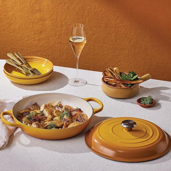 Чугунная кастрюля 26 см Nectar Signature Le Creuset