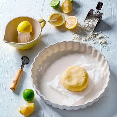 Форма для выпечки рифленая 28 см Meringue Le Creuset