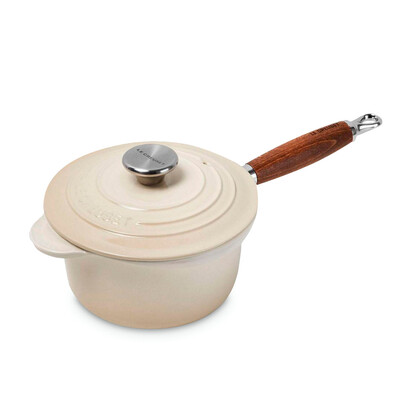 Ковш с крышкой и деревянной ручкой 1,8 л меренга Meringue Le Creuset